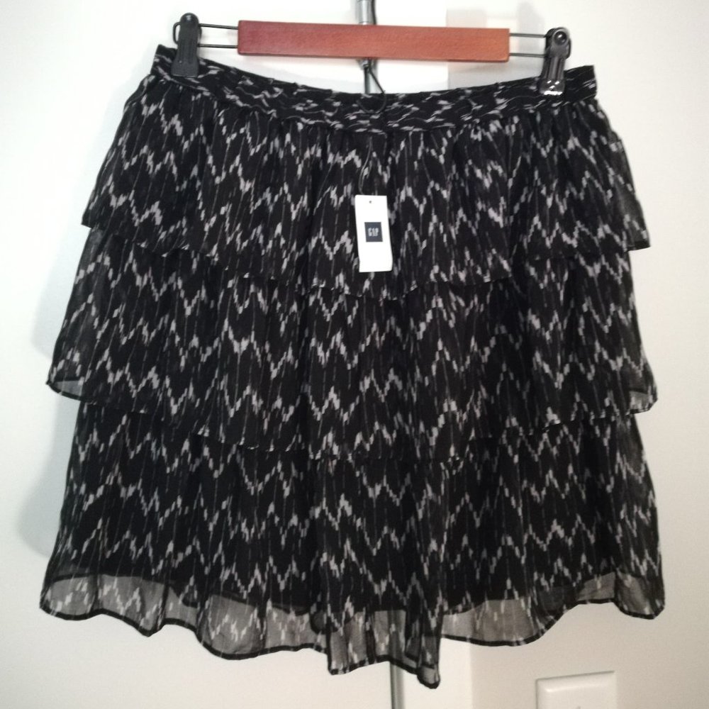 GAP Black Layered Mini Skirt Size M New with tag